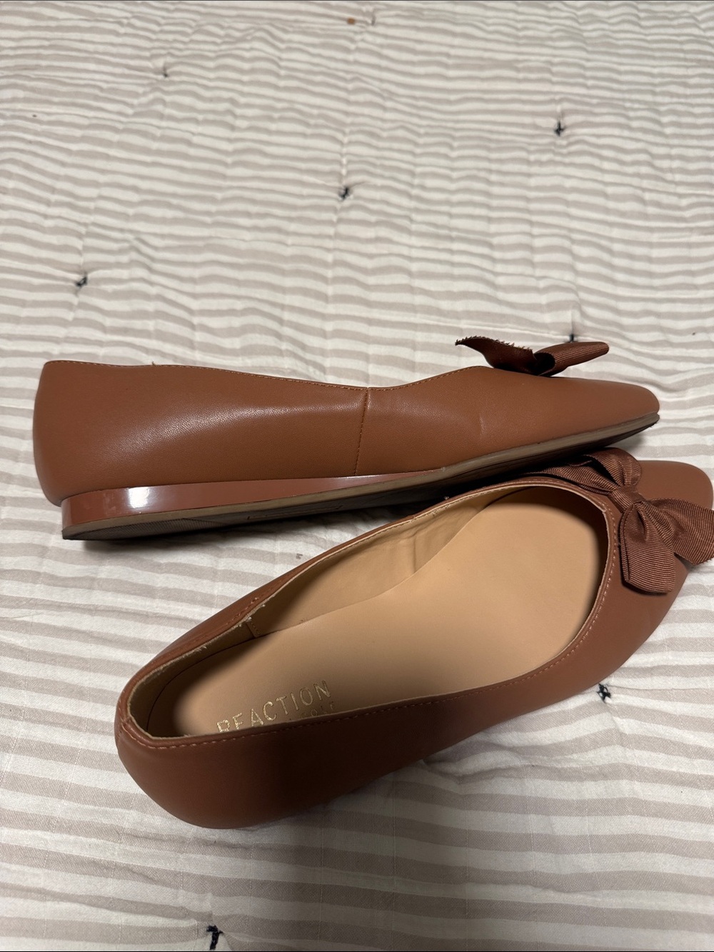 Kenneth Cole Reaction Brown Bow Pointed Toe Flats - Picture 10 of 11